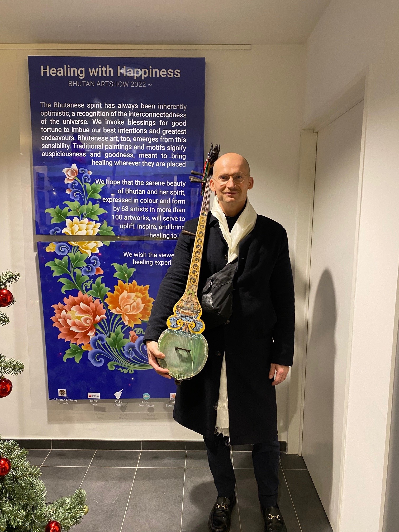 PLAY THAT FUNKY DRAMNYEN, WHITE BOY